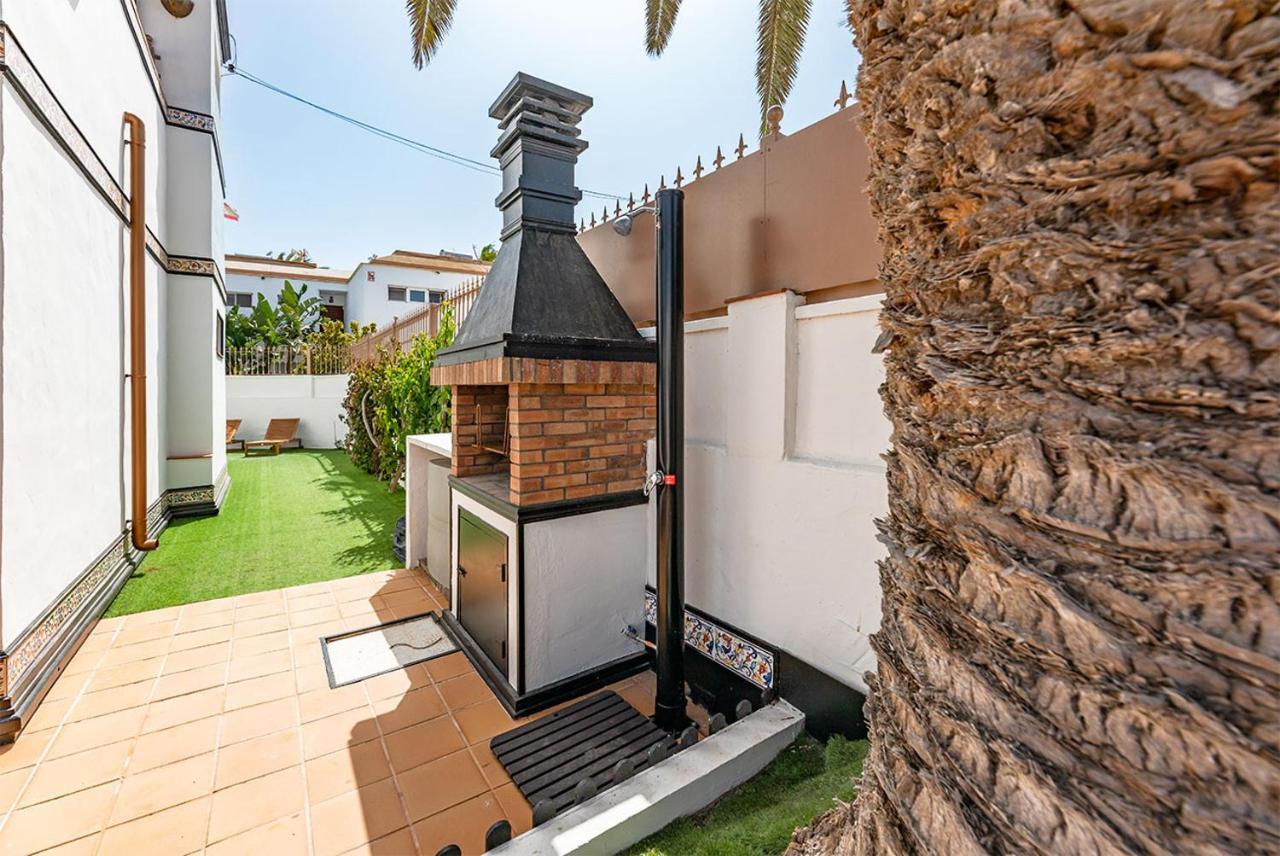 Villa Corralejo Bay Beachfront Corralejo By Holidays Home ภายนอก รูปภาพ