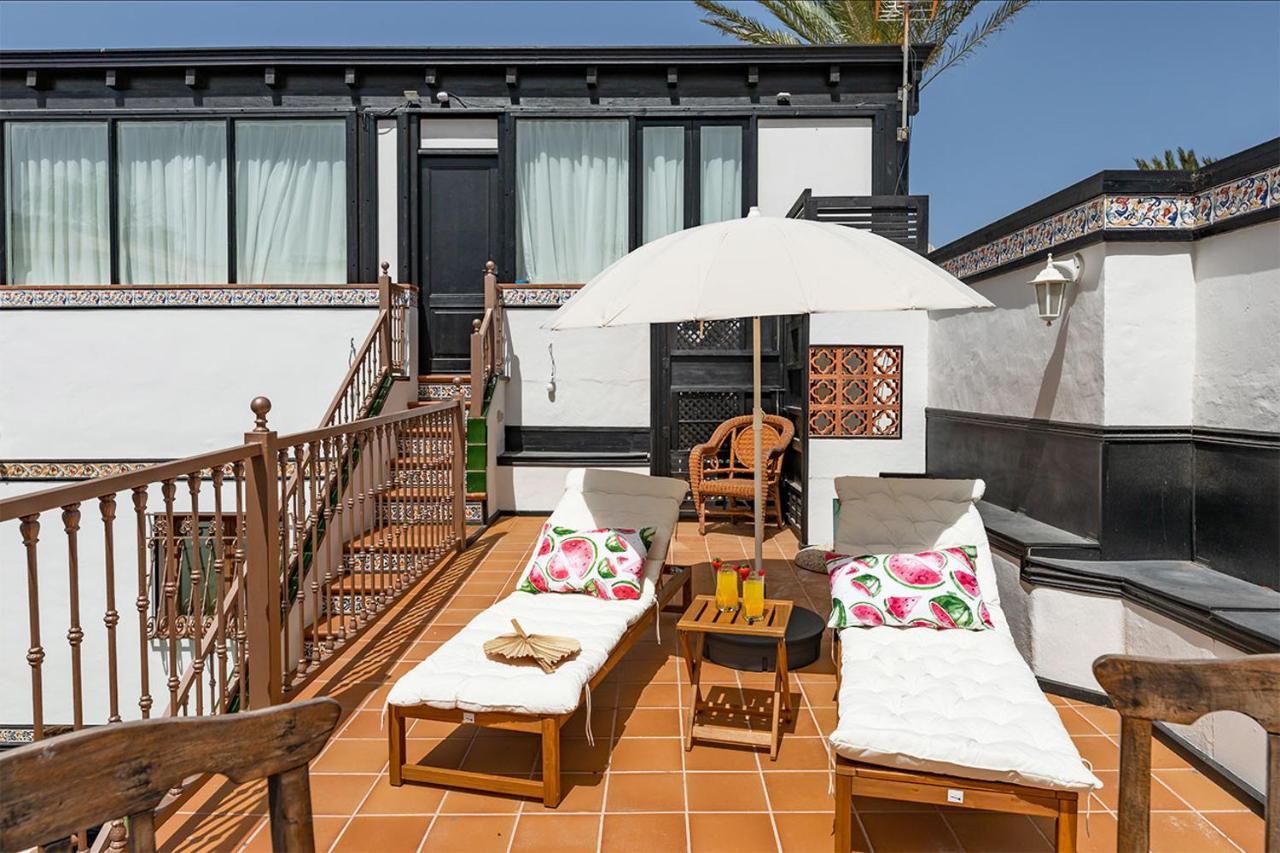 Villa Corralejo Bay Beachfront Corralejo By Holidays Home ภายนอก รูปภาพ